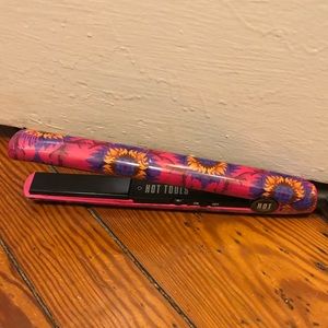 1.5” Hot Tools Flat Iron Hair Straightener